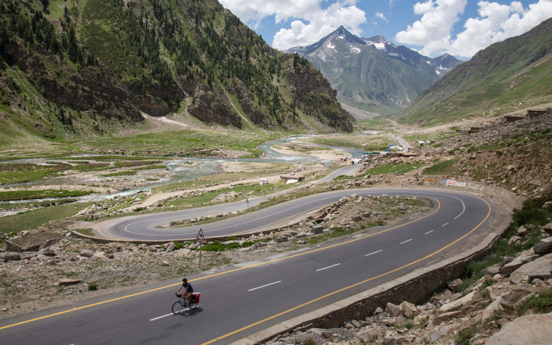 La Karakoram Highway à vélo